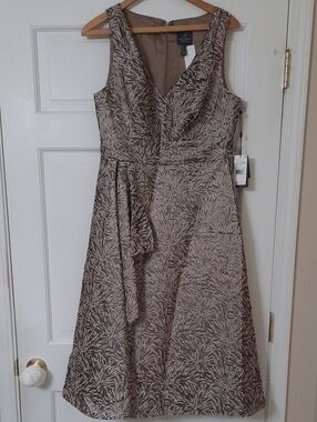 Adrianna Papell Taupe Floral-Textured V-Neck Midi Dress